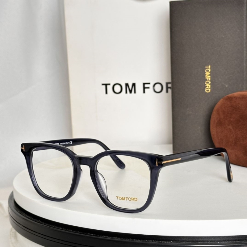 TOM FORD
